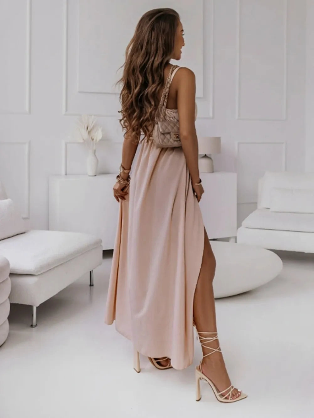 Spring and summer new elegant V-neck dress dress