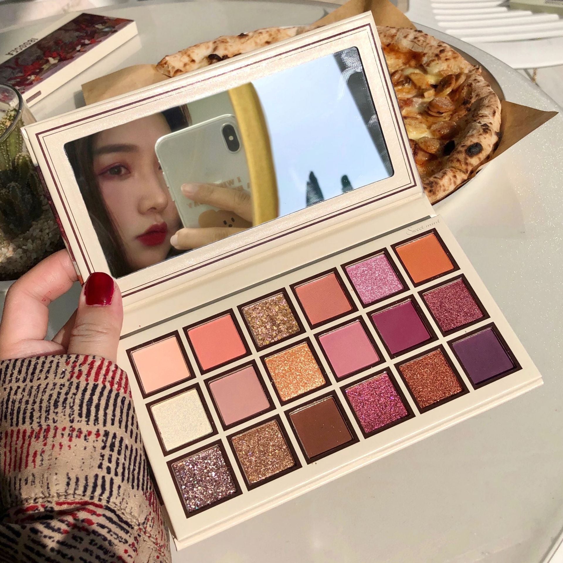 Eyeshadow Palette-1