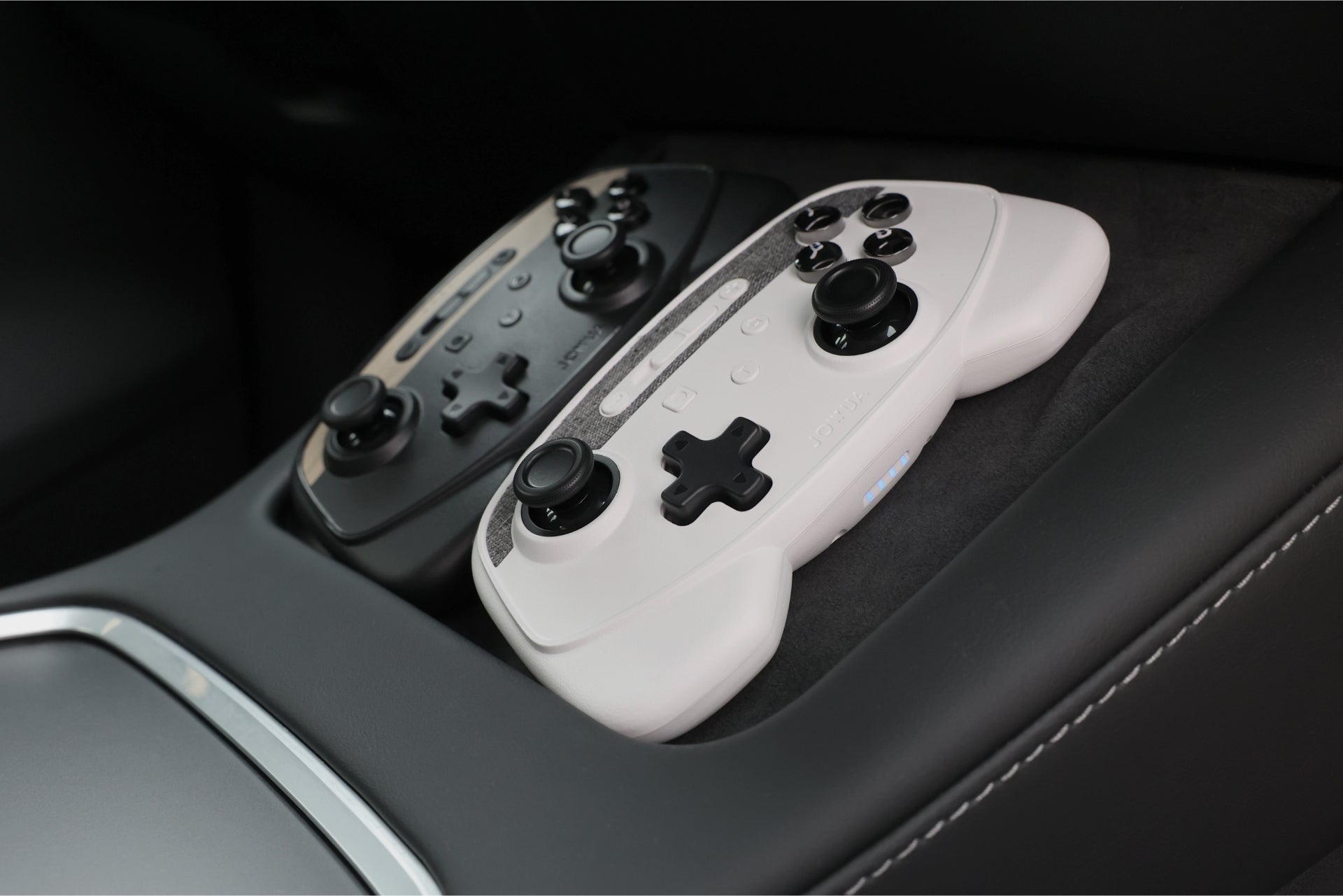 Tesla Gaming Controller - Multi-Device Wireless Controller (Wireless Charging)-4